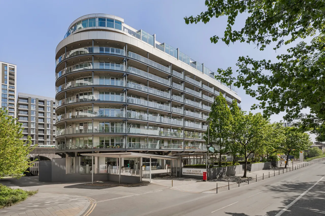 The Bridge, Queenstown Road, Battersea, South West London, photo 8