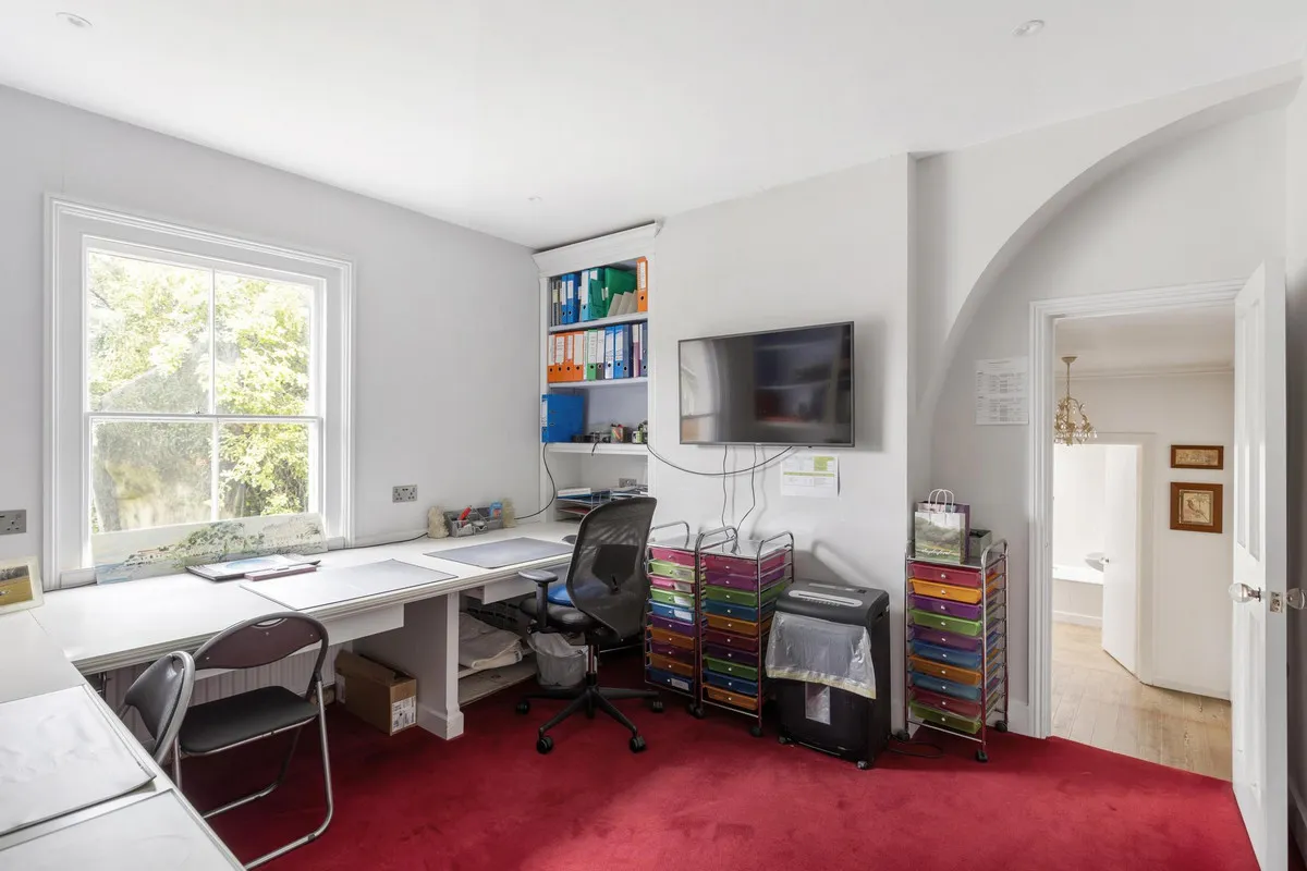 Mount Avenue, London, W5, photo 17