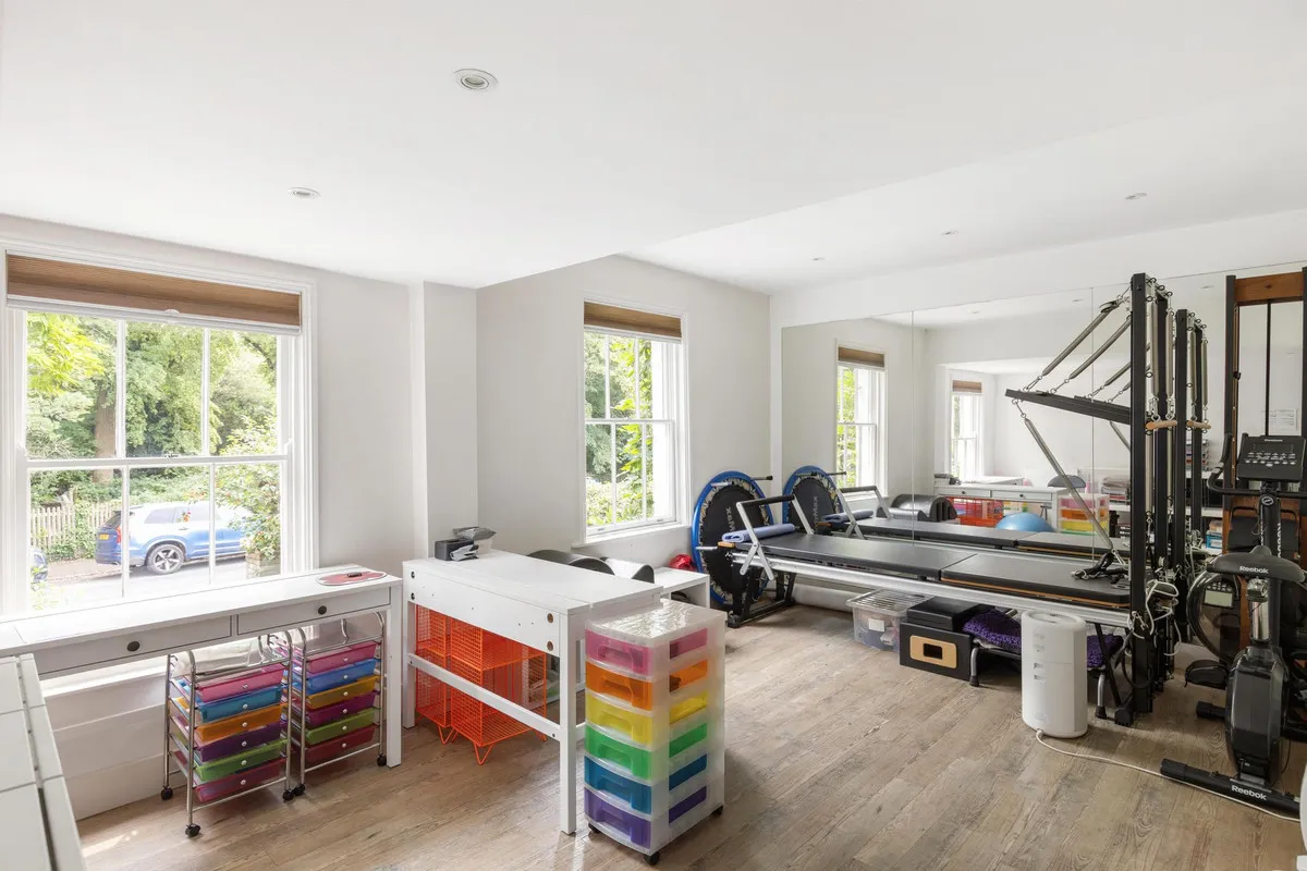 Mount Avenue, London, W5, photo 18