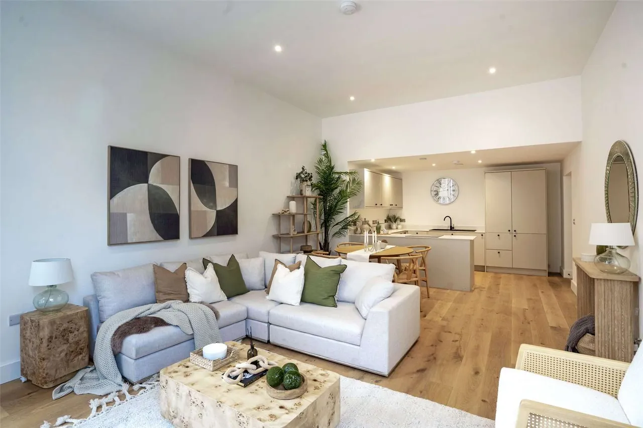 Bay Court, 2-6 Bay Road, Clevedon, Somerset, BS21 7BT, photo 6