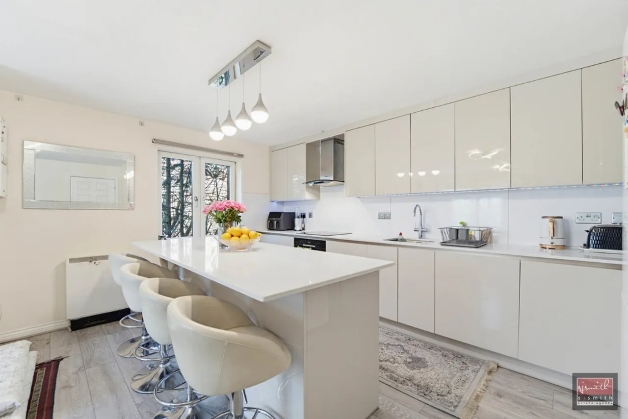 Alliance Close, Hounslow, photo 6