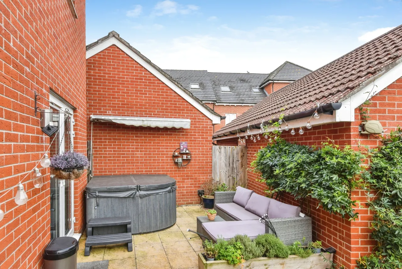 Garston Road, Frome, BA11, photo 24