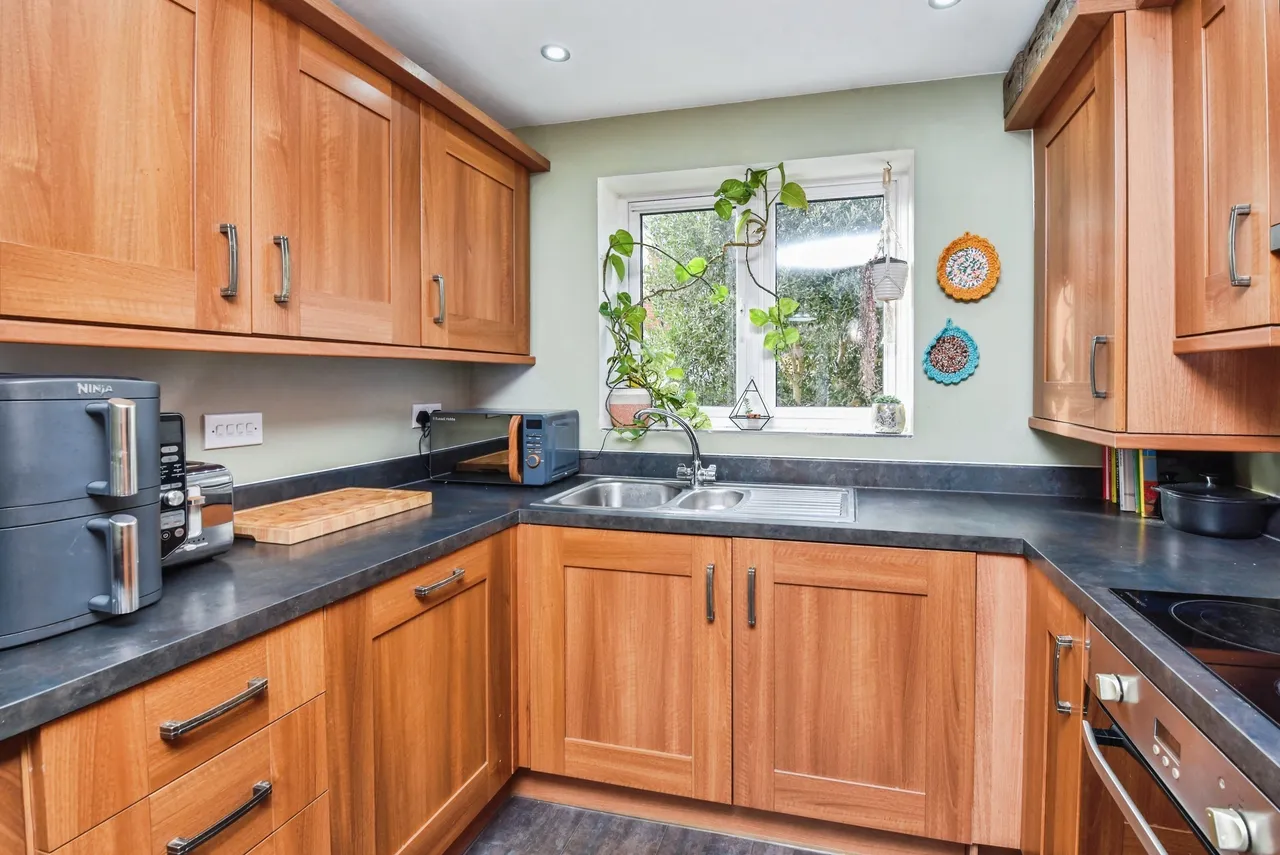 Garston Road, Frome, BA11, photo 8