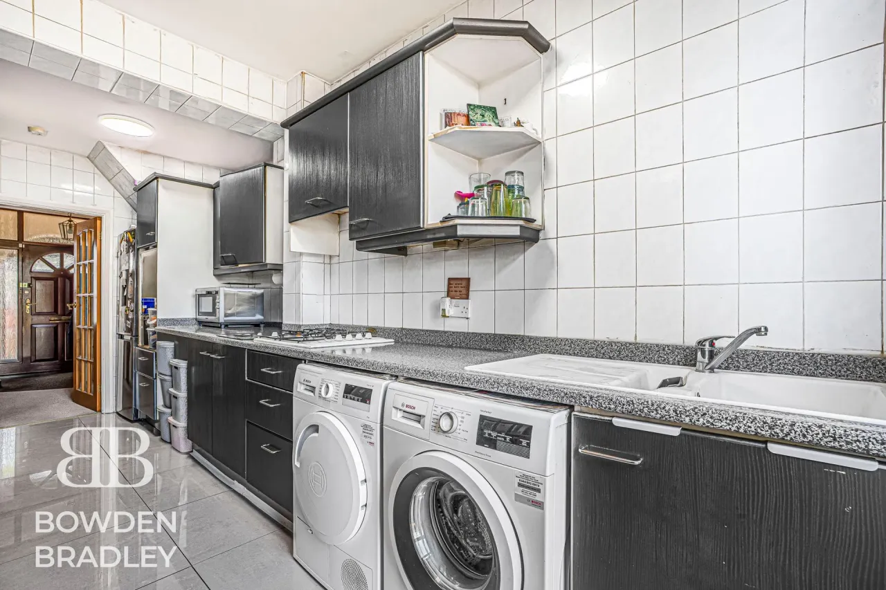 Applegarth Drive, Ilford, IG2, photo 30