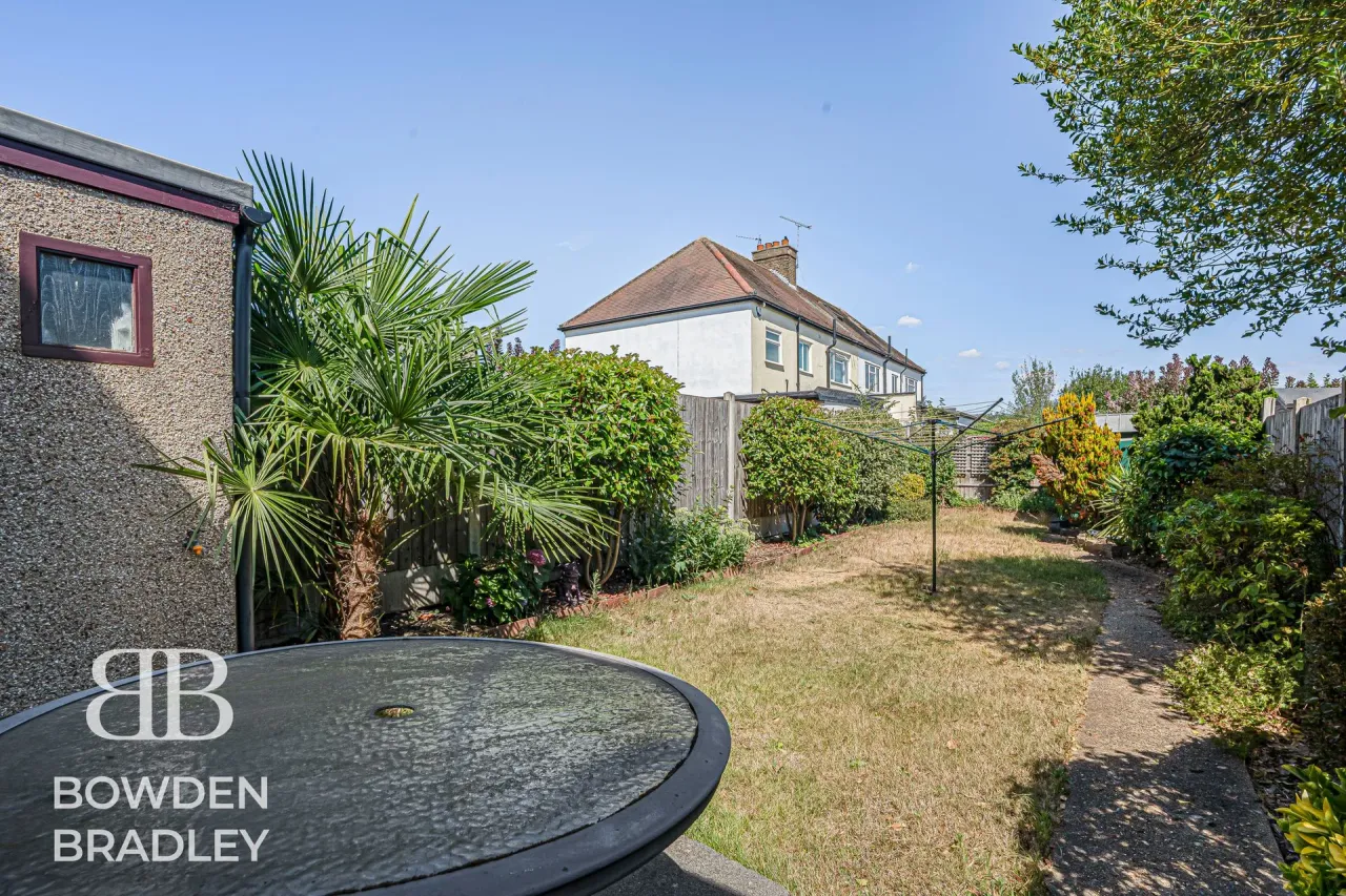 Applegarth Drive, Ilford, IG2, photo 20