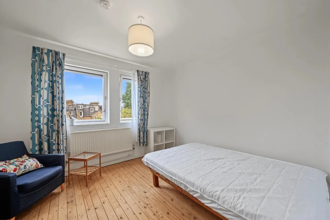 Yorkshire Close, London, N16, photo 4