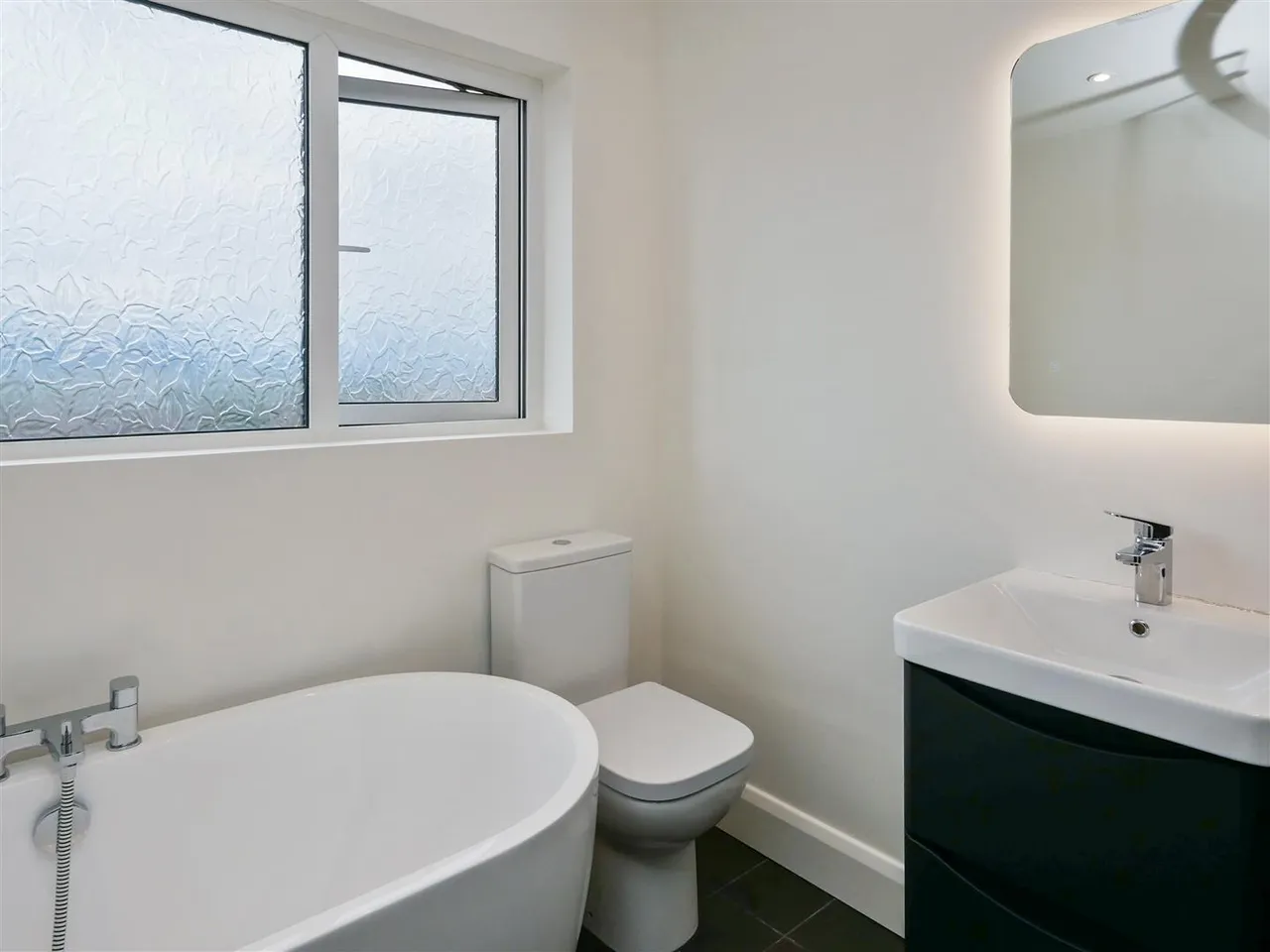 Upper Knockbreda Road, Belfast, BT6, photo 16