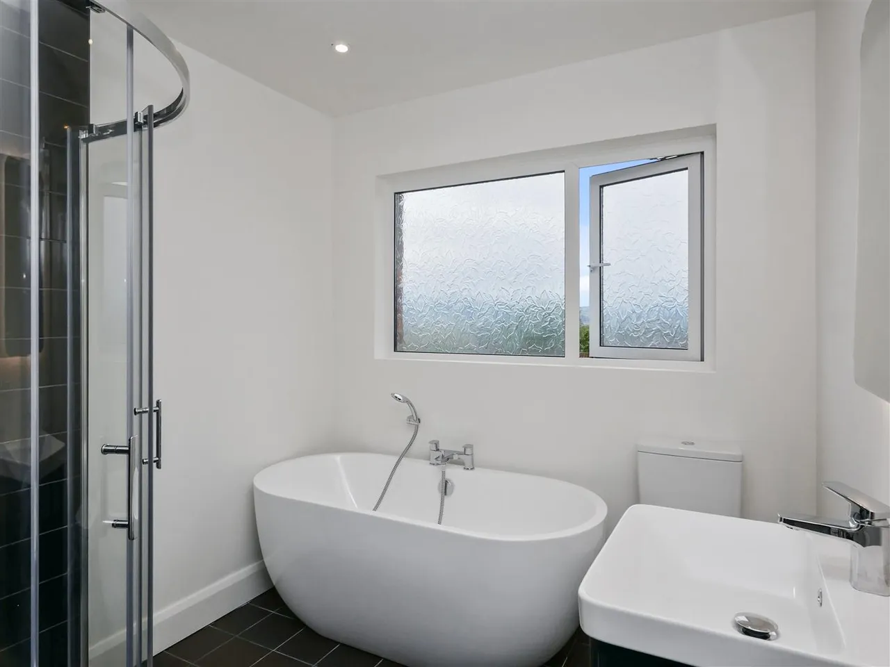 Upper Knockbreda Road, Belfast, BT6, photo 14
