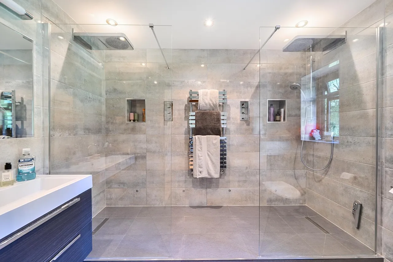 Beech Drive, Kingswood, KT20, photo 20
