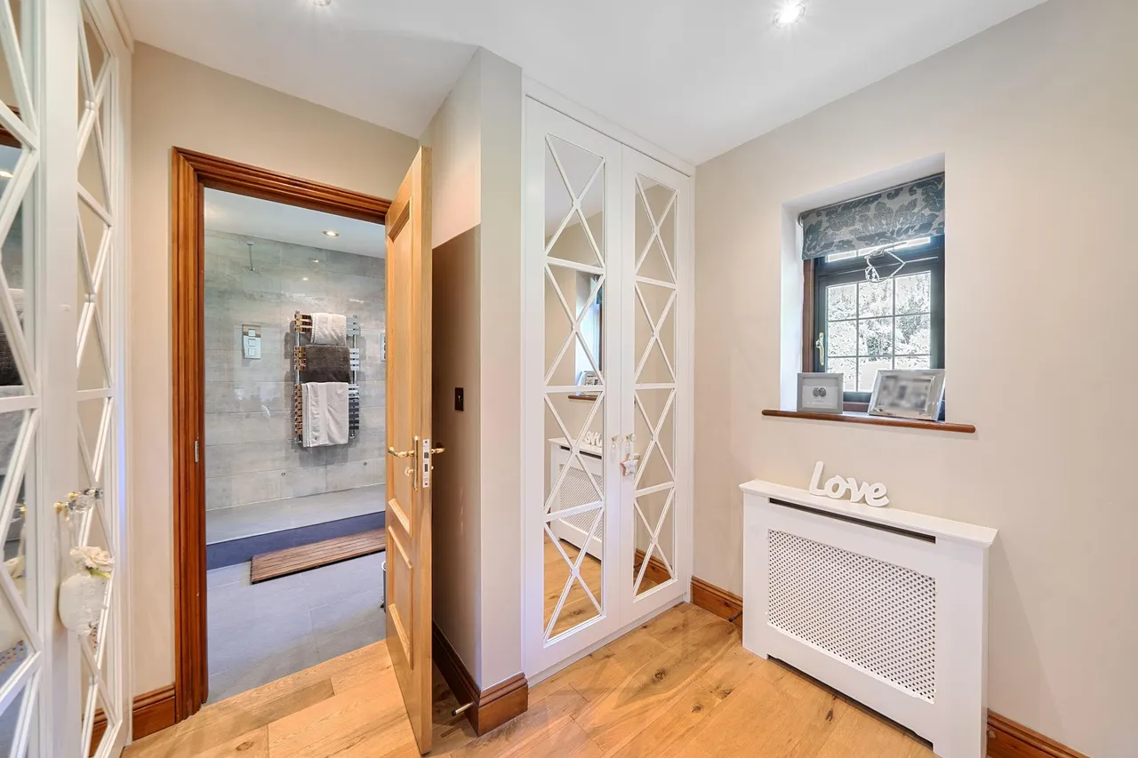 Beech Drive, Kingswood, KT20, photo 23