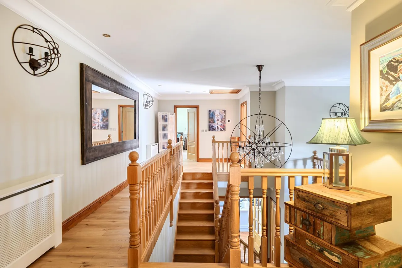 Beech Drive, Kingswood, KT20, photo 17