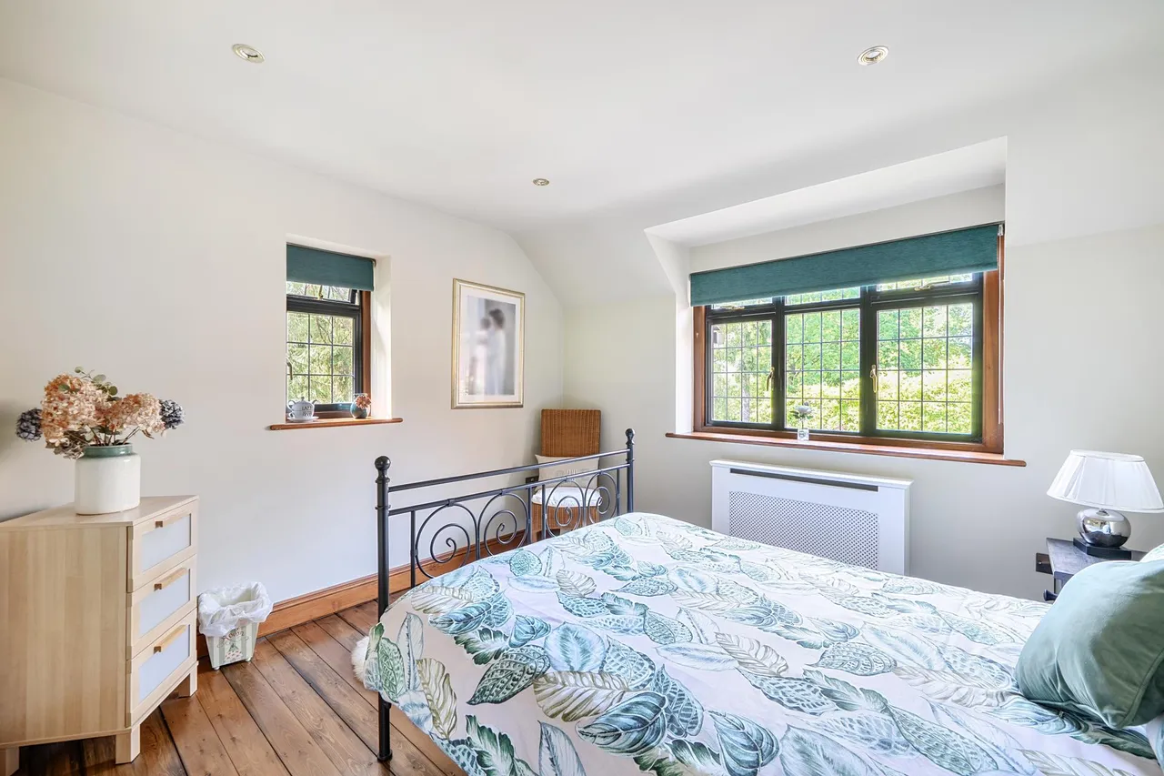 Beech Drive, Kingswood, KT20, photo 32