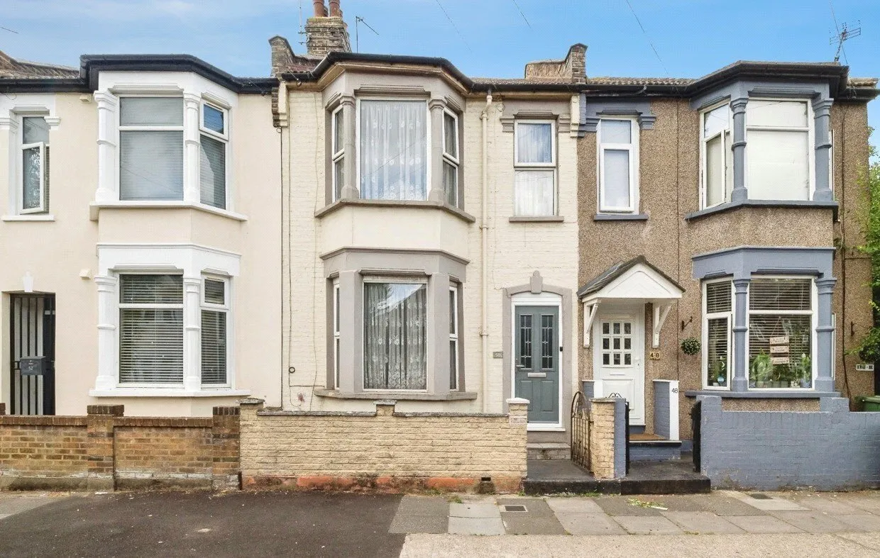 3 bed house for sale — Langdon Road, East Ham, London, E6
