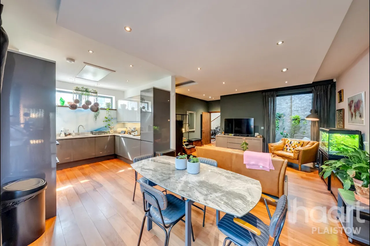 Duchess Drive, London, E13, photo 8