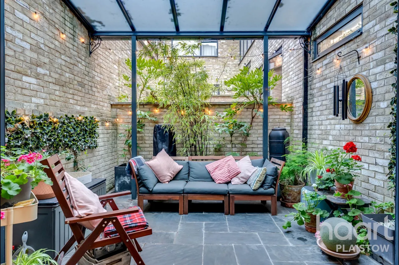 Duchess Drive, London, E13, photo 11