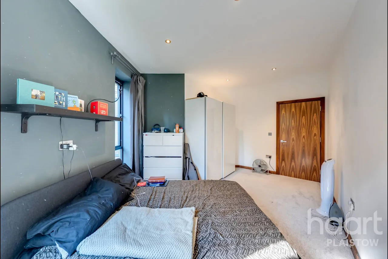 Duchess Drive, London, E13, photo 27