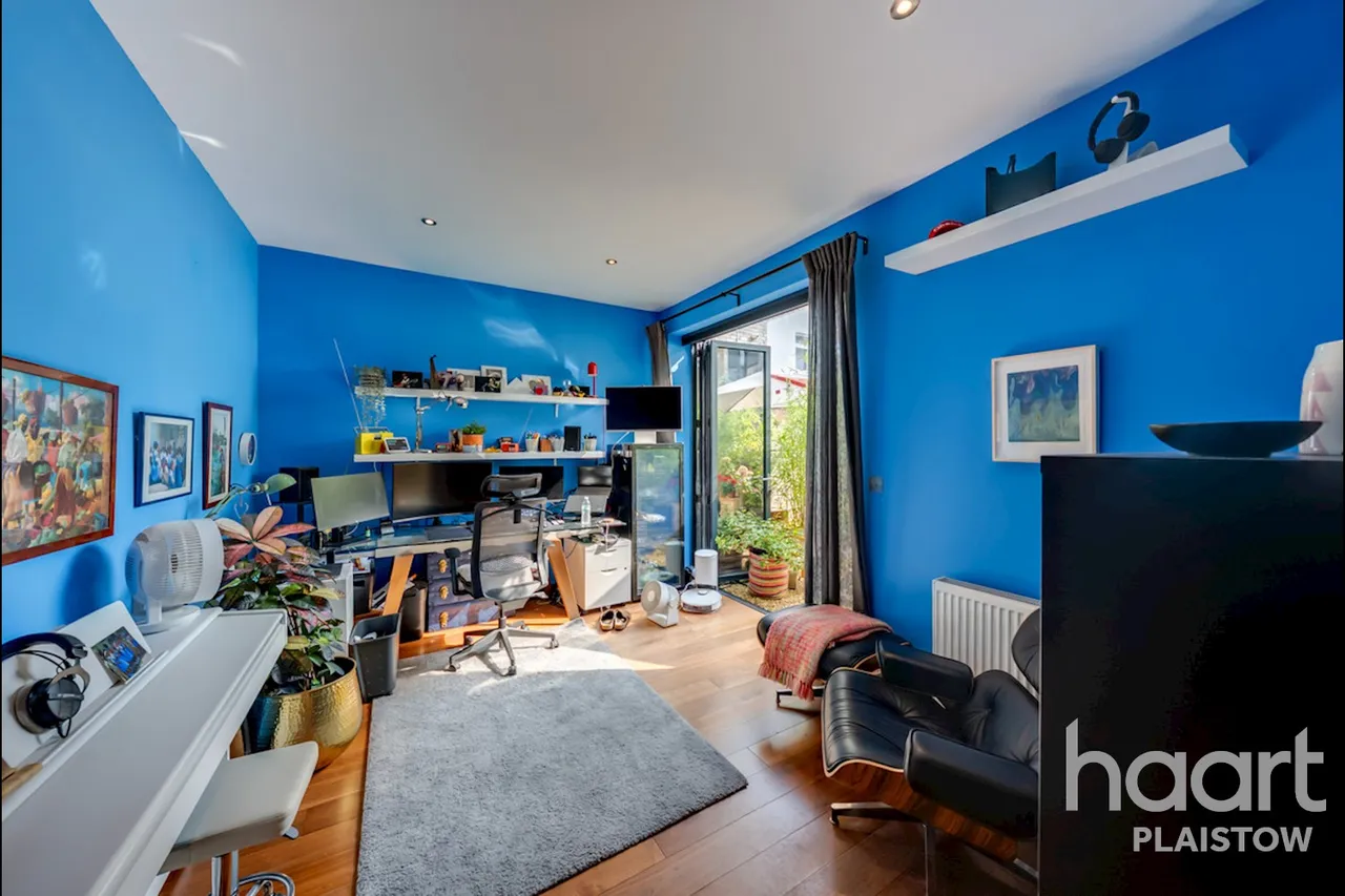 Duchess Drive, London, E13, photo 15