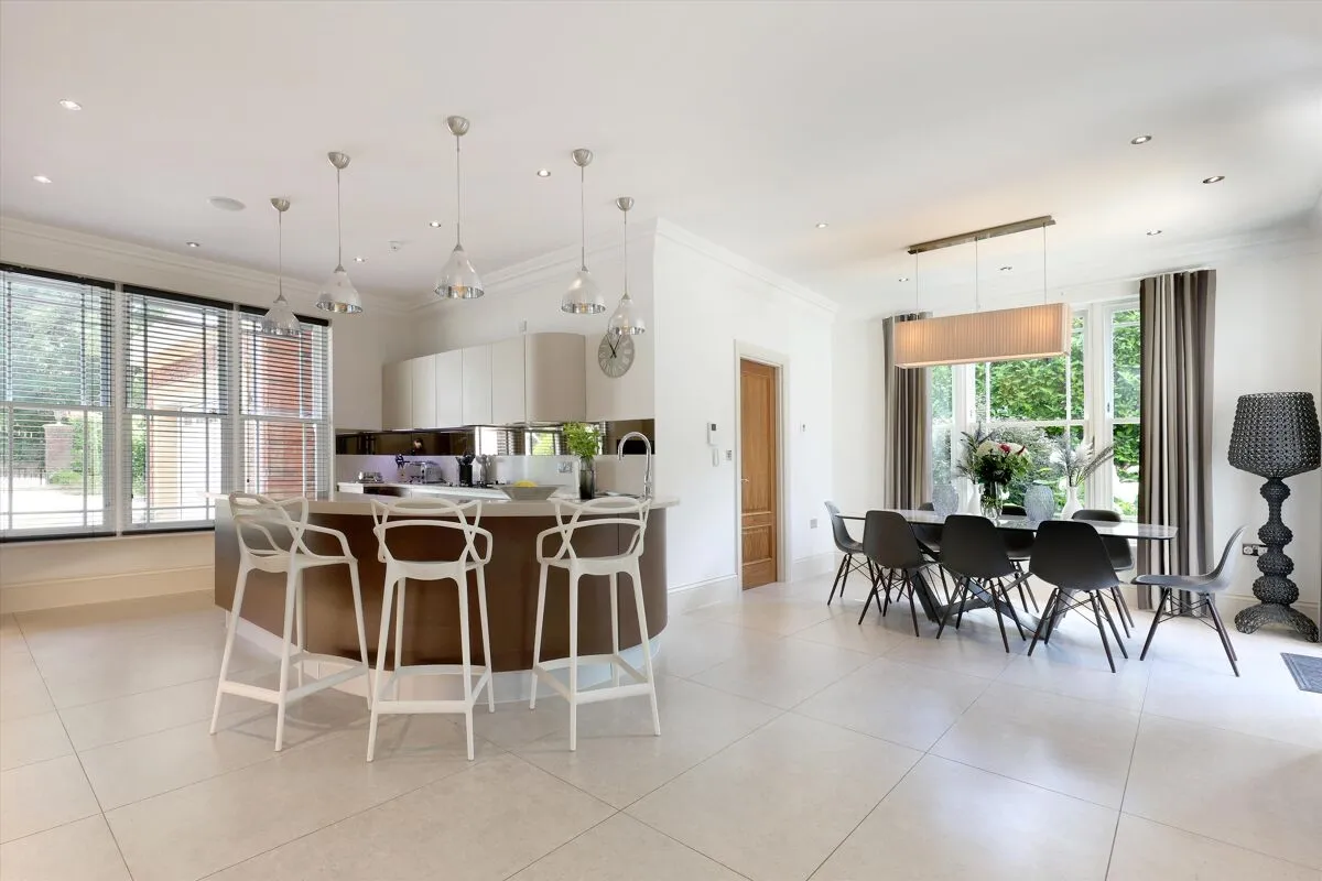 Abbots Drive, Wentworth, GU25, photo 5