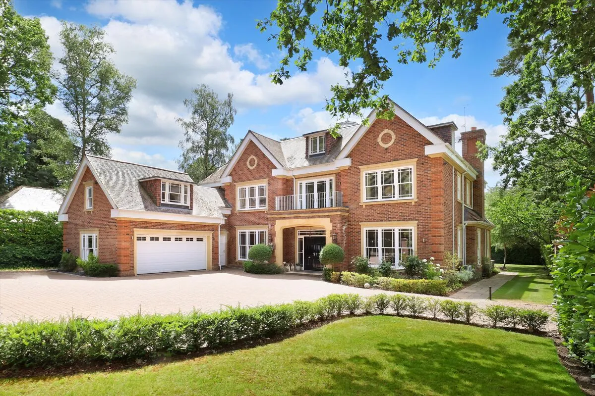 Abbots Drive, Wentworth, GU25, photo 2