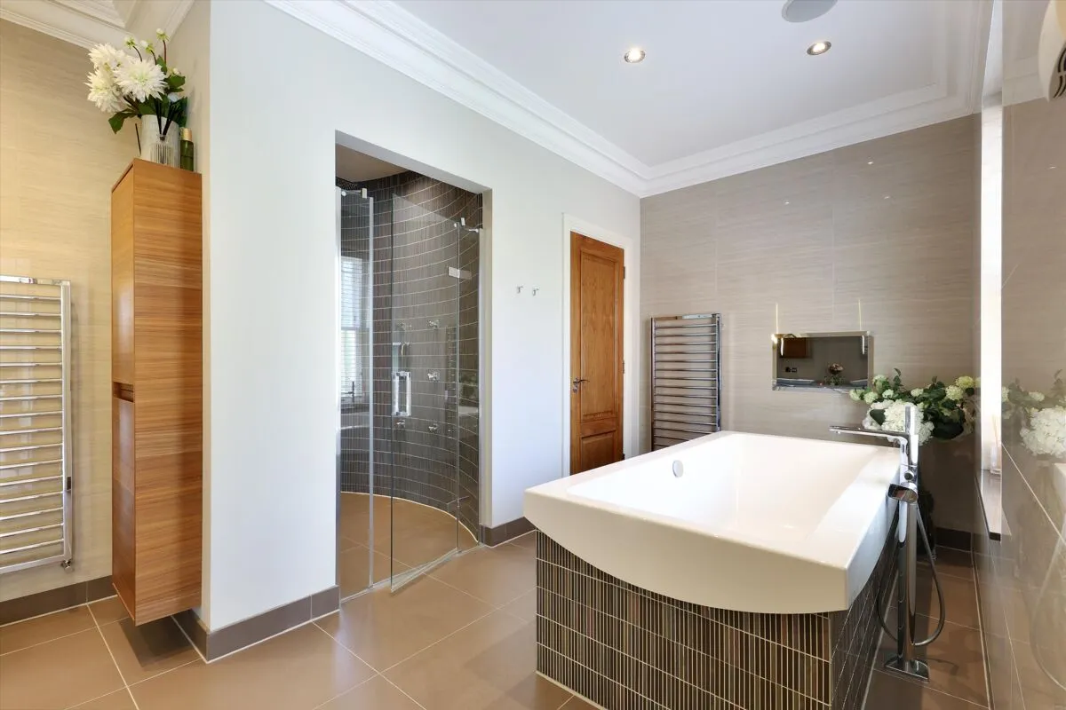 Abbots Drive, Wentworth, GU25, photo 12