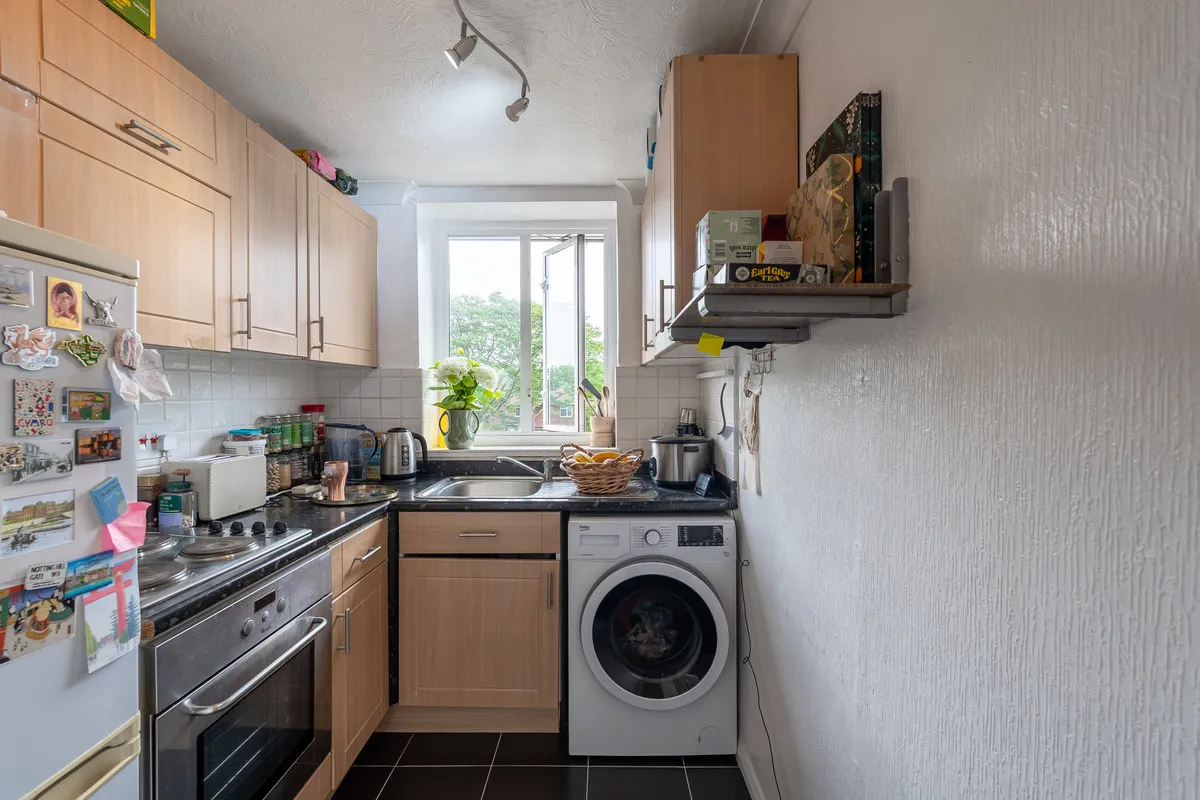 Morden, SM4, photo 17