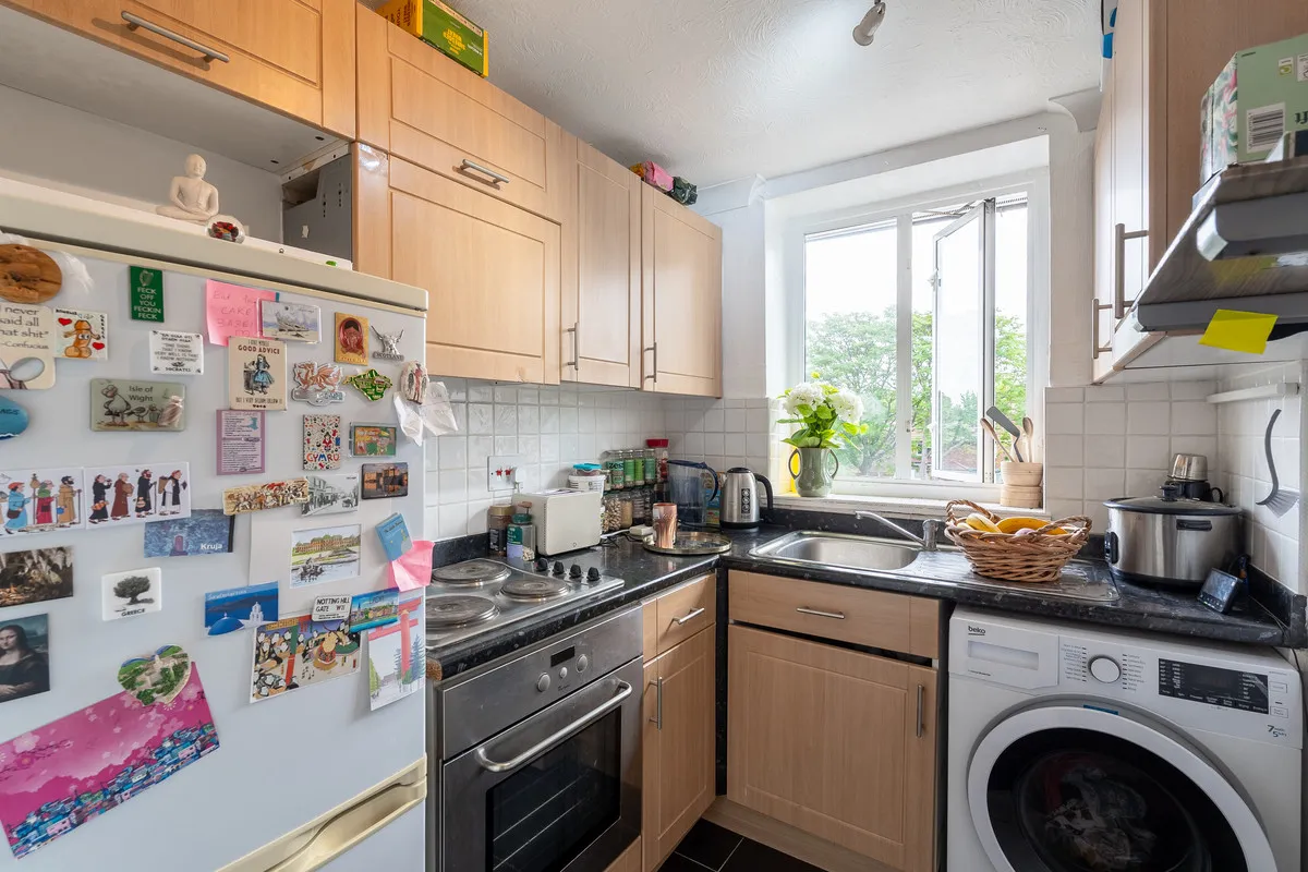 Morden, SM4, photo 12