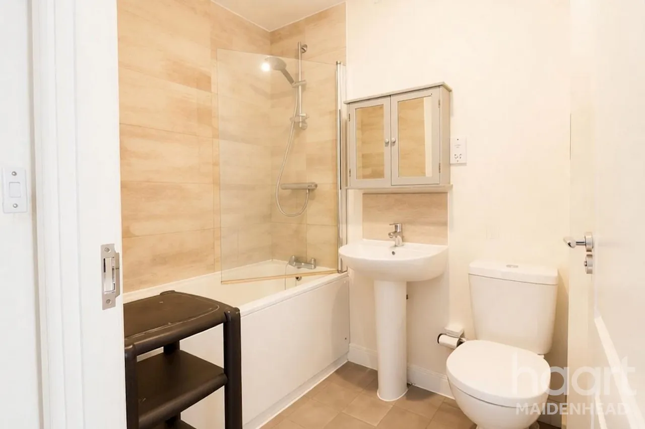 Quintin Close, Maidenhead, SL6, photo 7