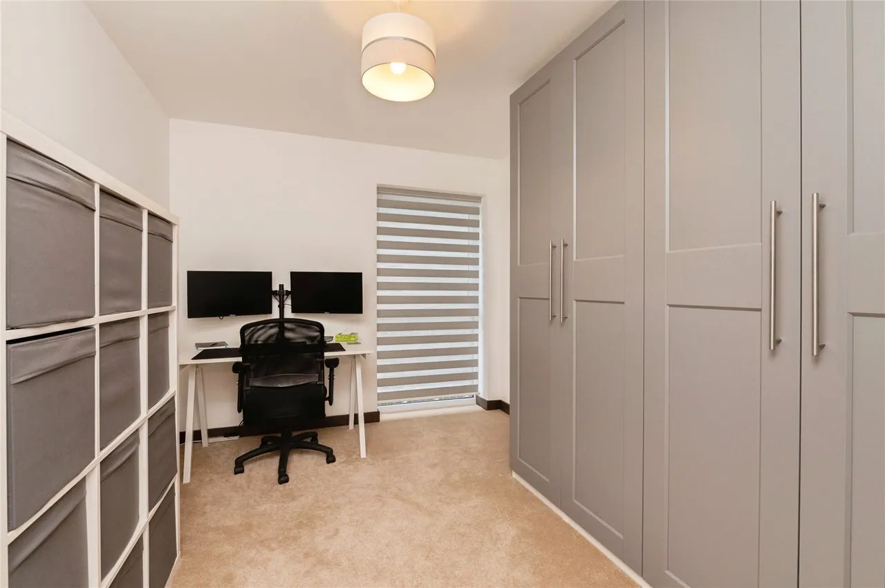 Victoria Avenue, Southend-on-Sea, SS2, photo 11