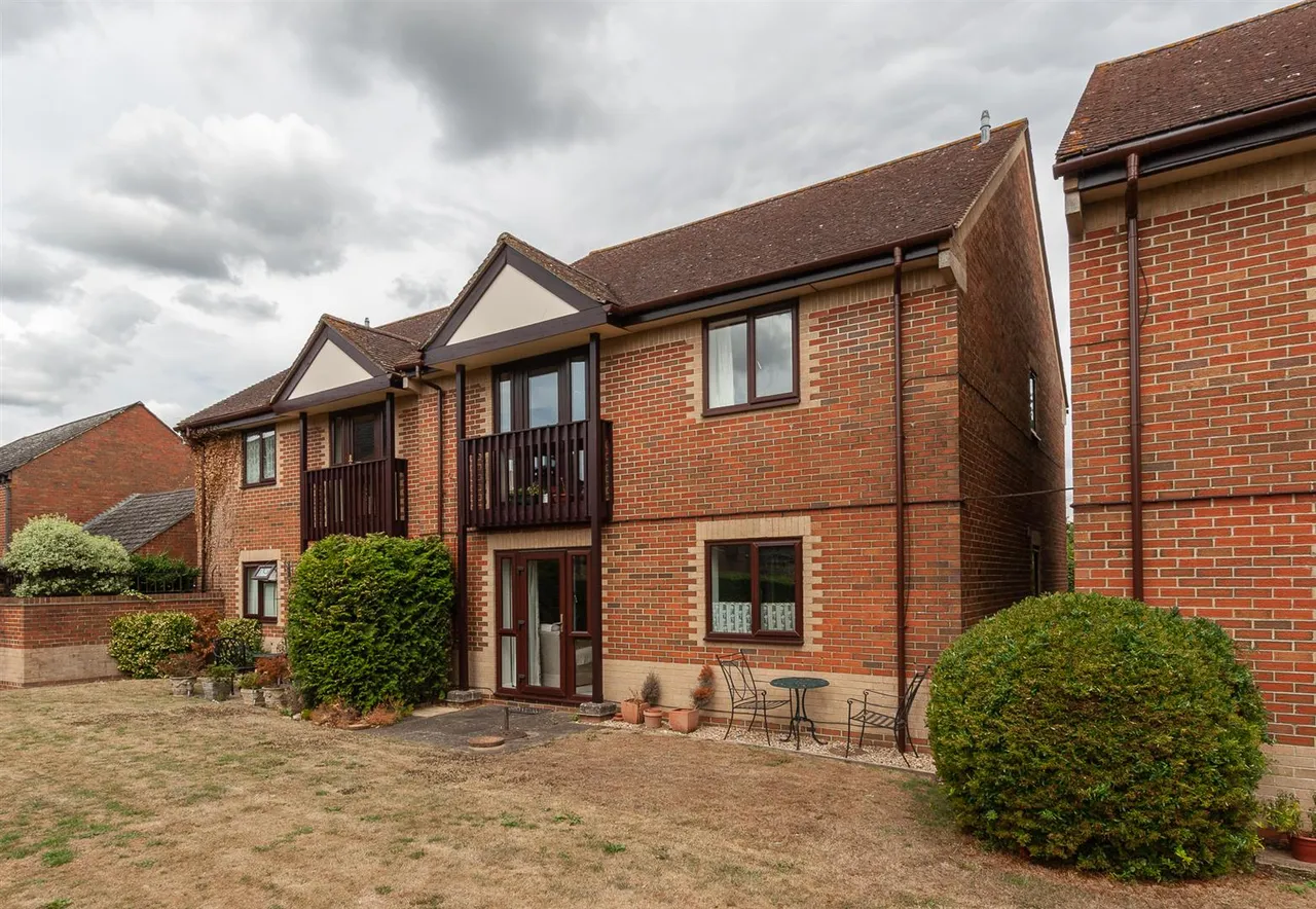 The Mulberrys, Royal Wootton Bassett, photo 2