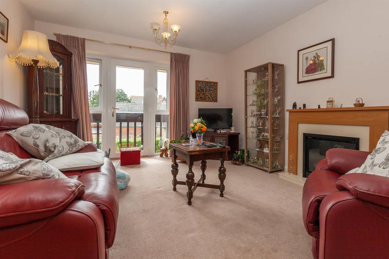 The Mulberrys, Royal Wootton Bassett, photo 4