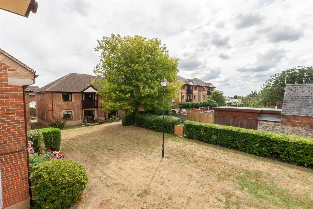 The Mulberrys, Royal Wootton Bassett, photo 8