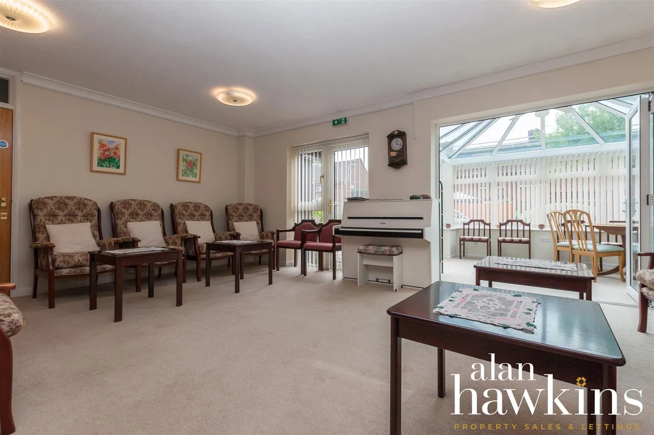 The Mulberrys, Royal Wootton Bassett, photo 11