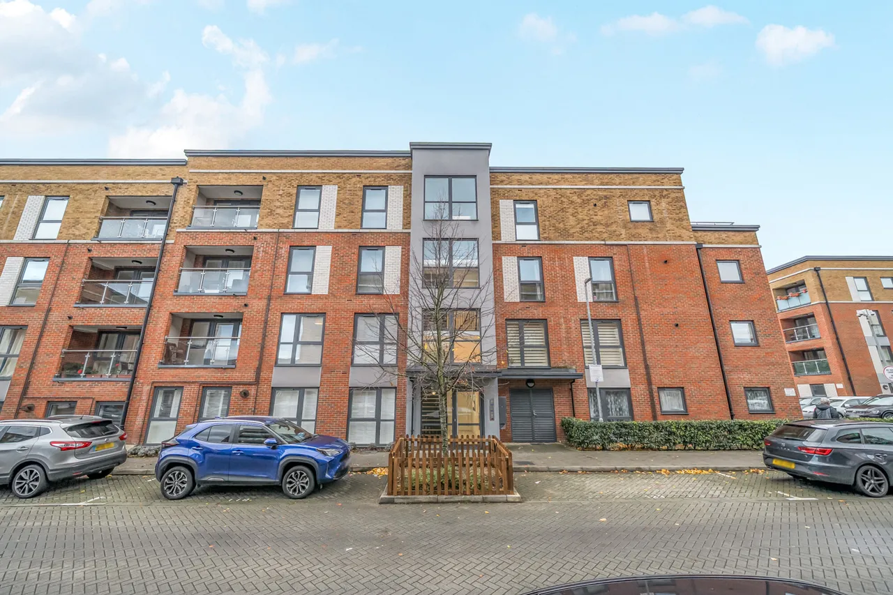 Arla Place, Ruislip, HA4, photo 20