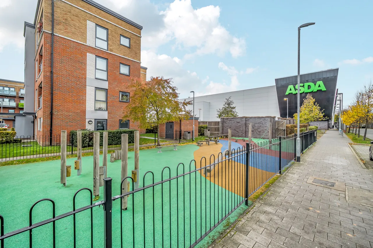 Arla Place, Ruislip, HA4, photo 17