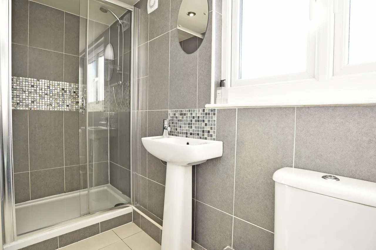 St. Catherines Road, Harrogate, HG2, photo 15