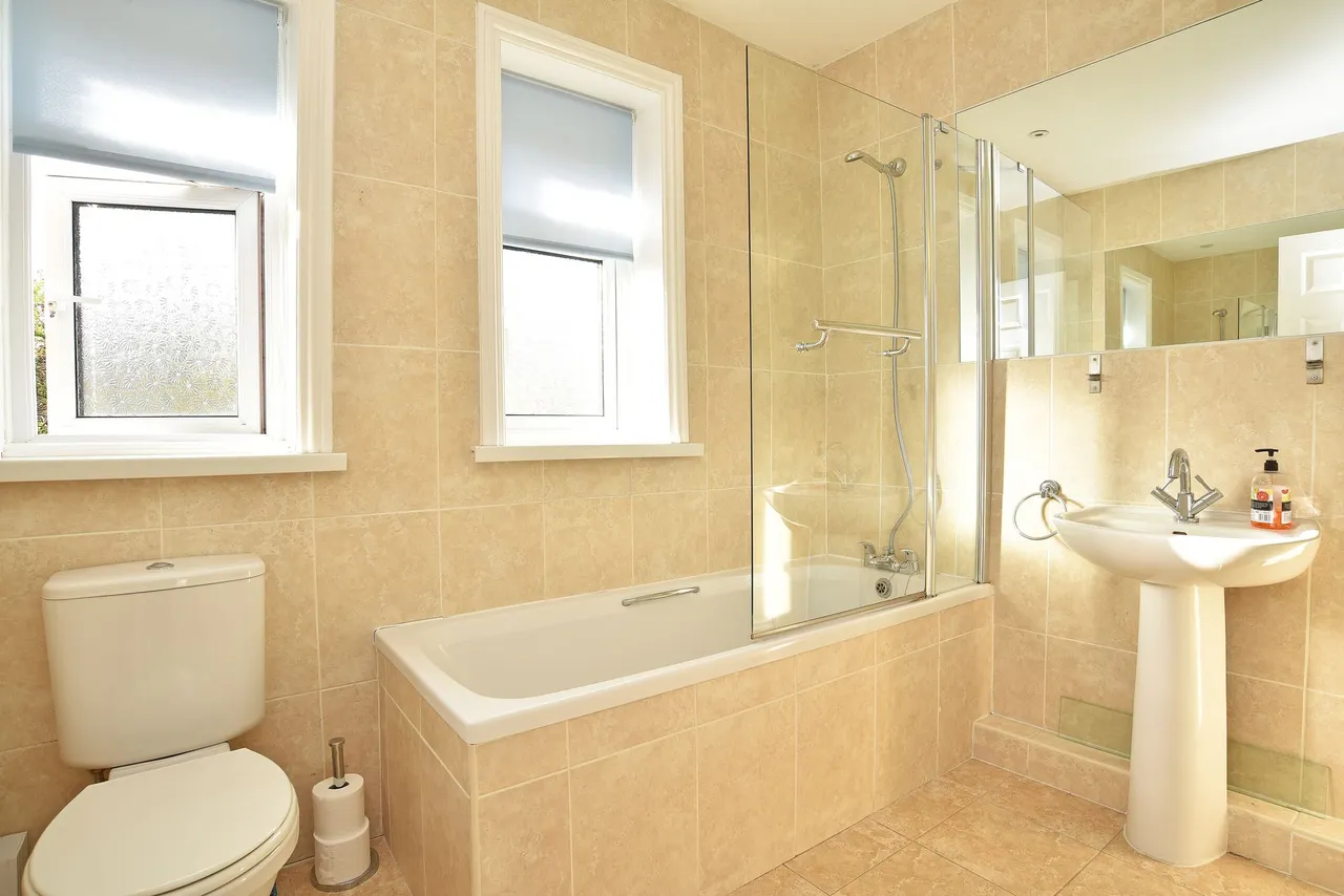 St. Catherines Road, Harrogate, HG2, photo 4