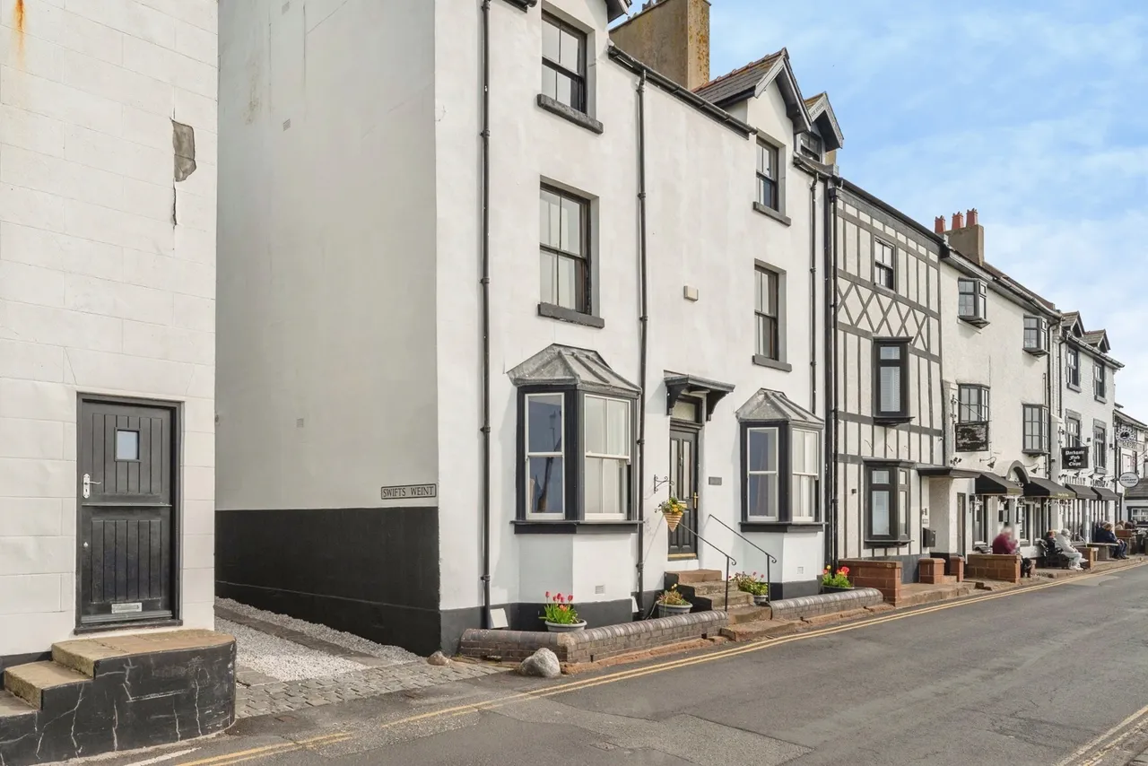 5 bed house for sale, The Parade, Parkgate, CH64