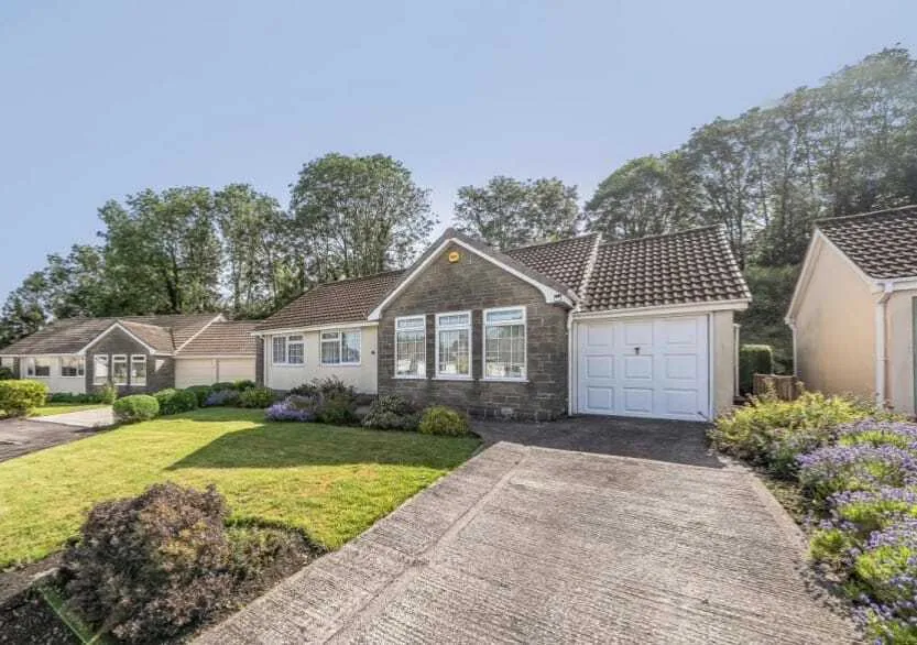 3 bed house for sale, Charlton Close, Shepton Mallet, BA4