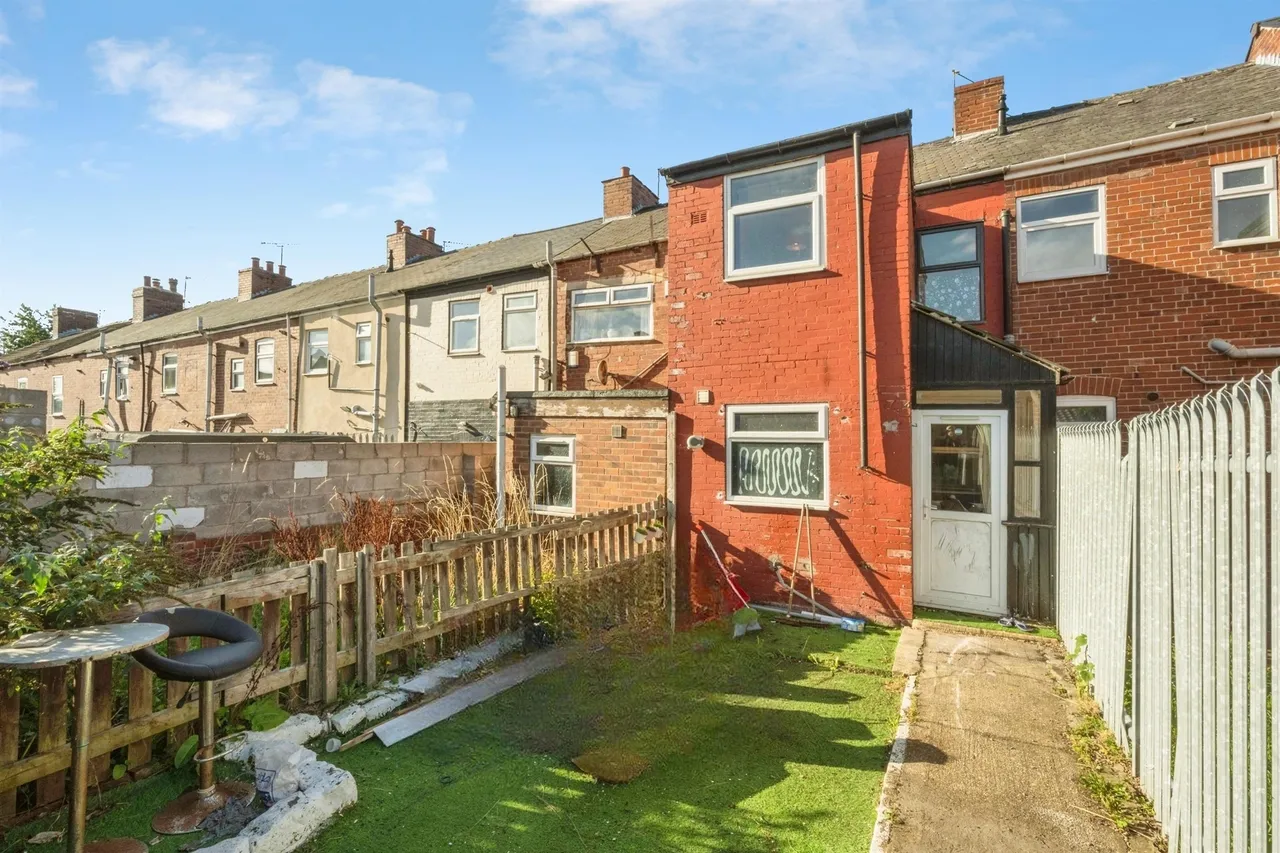 Co-Operative Street, Goldthorpe, S63, photo 4