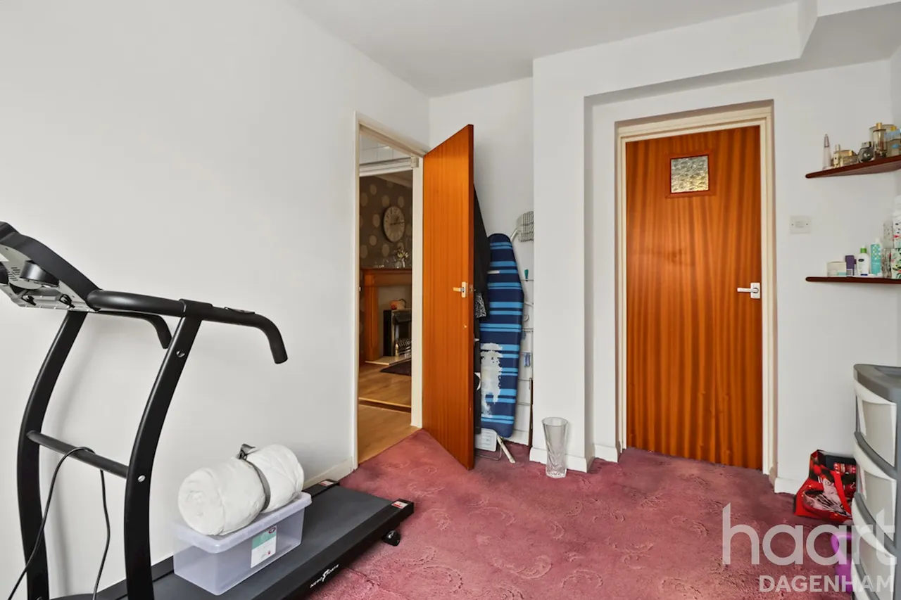 Church Lane, Dagenham, RM10, photo 13