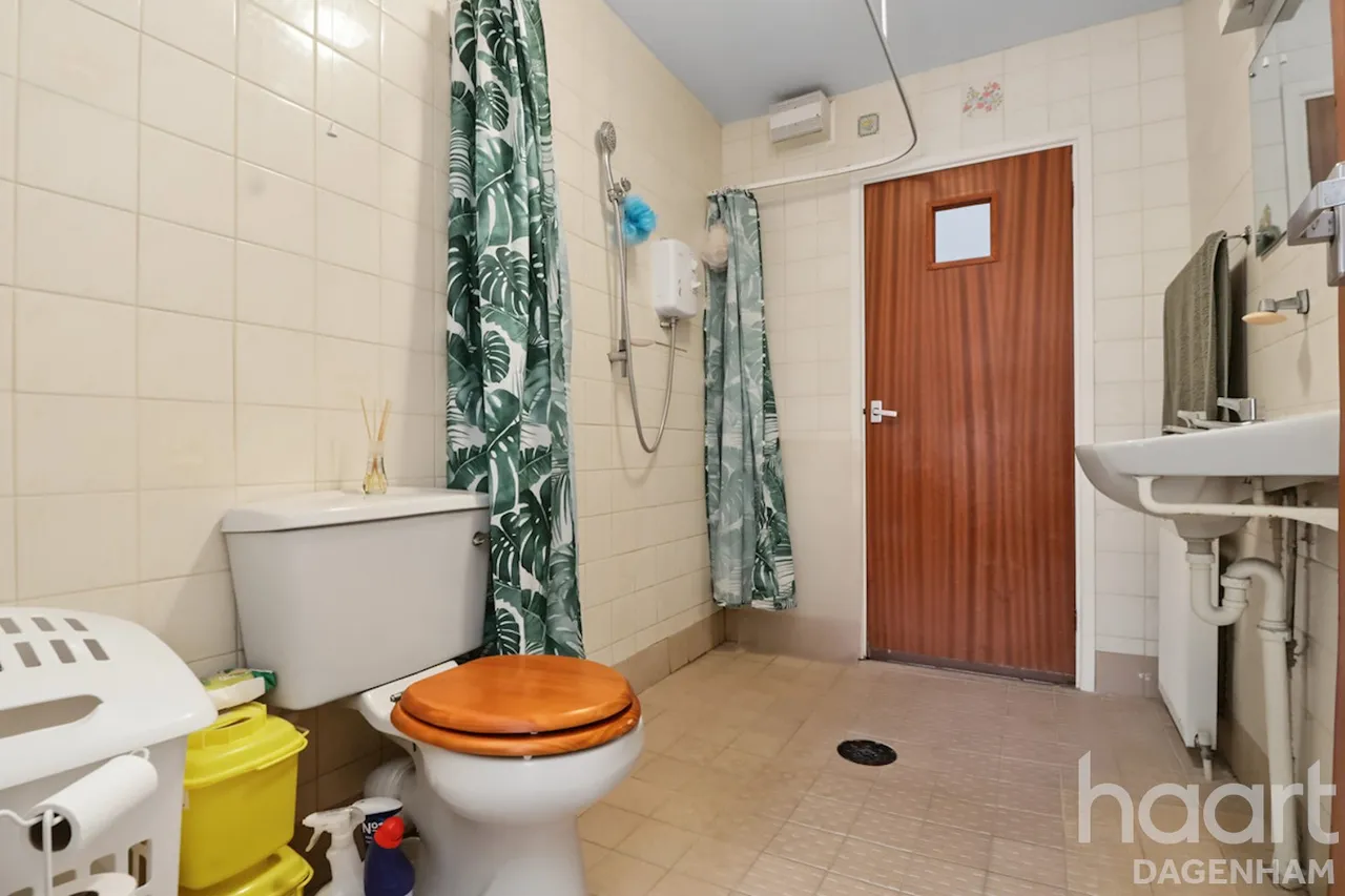 Church Lane, Dagenham, RM10, photo 8