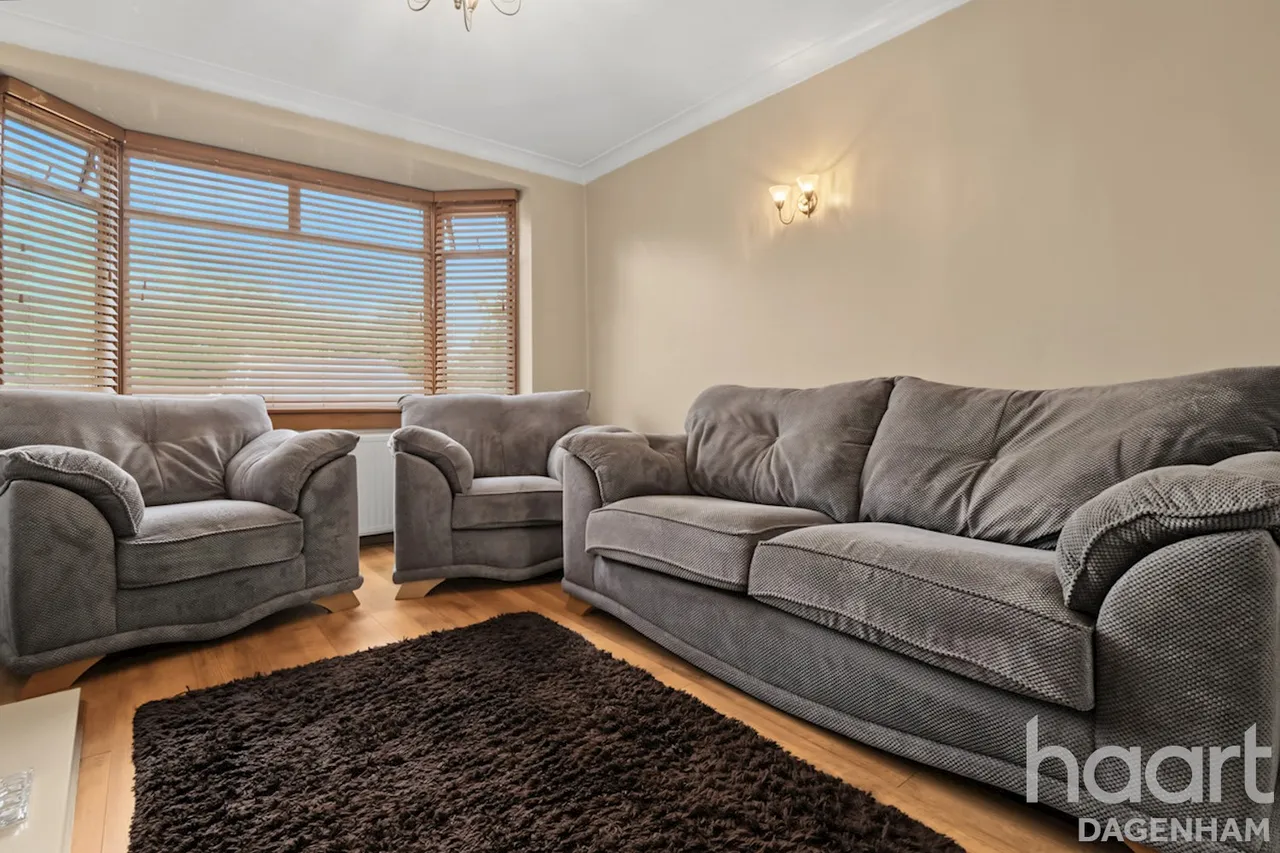 Church Lane, Dagenham, RM10, photo 3
