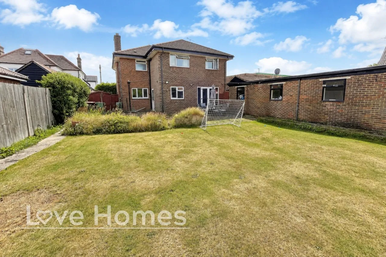 4 bed house for sale, Dunstable Road, Toddington