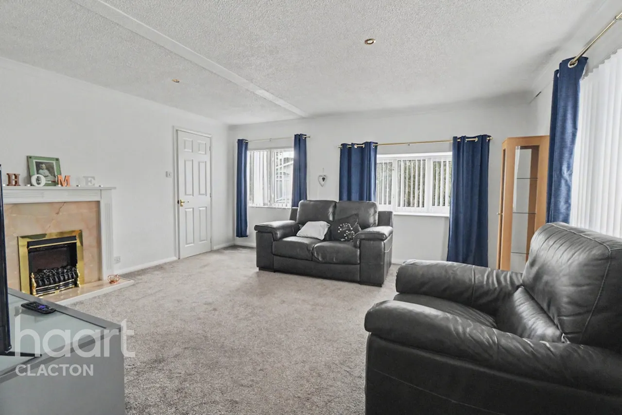 St Osyth Road East, Clacton-On-Sea, CO16, photo 11