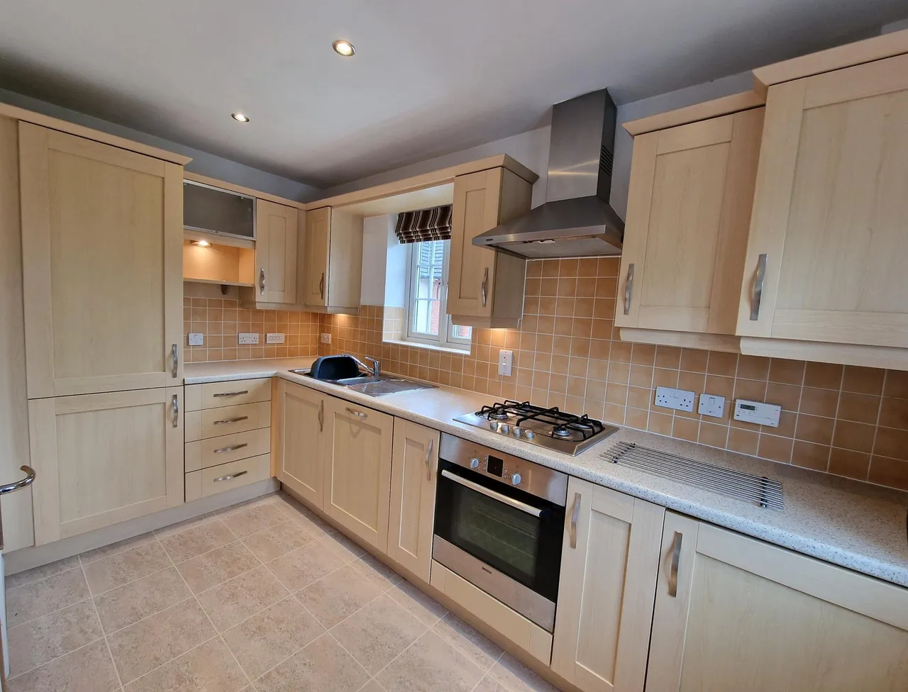 Old Stafford Road, Cross Green, WV10, photo 3