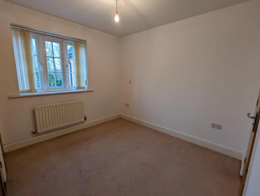 Old Stafford Road, Cross Green, WV10, photo 6