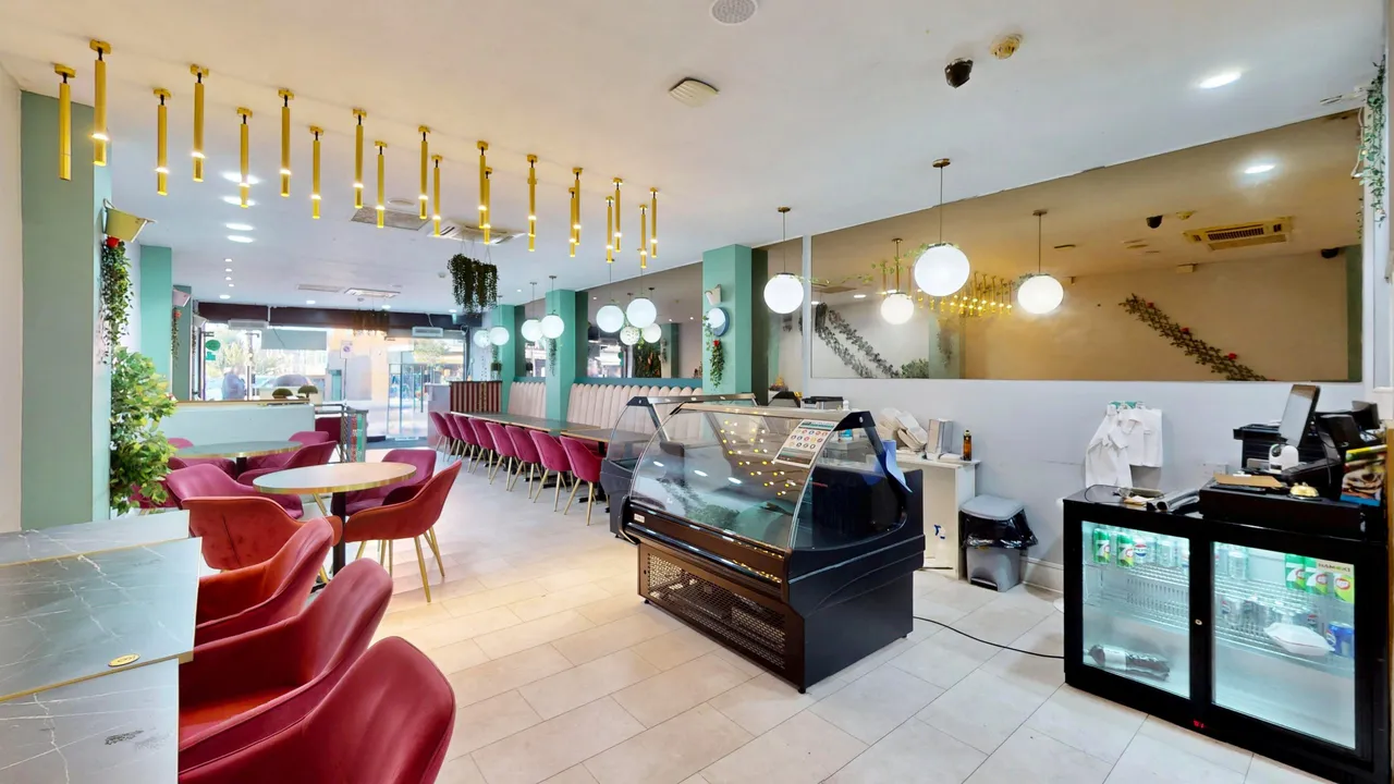 The Broadway, Southall, UB1, photo 7