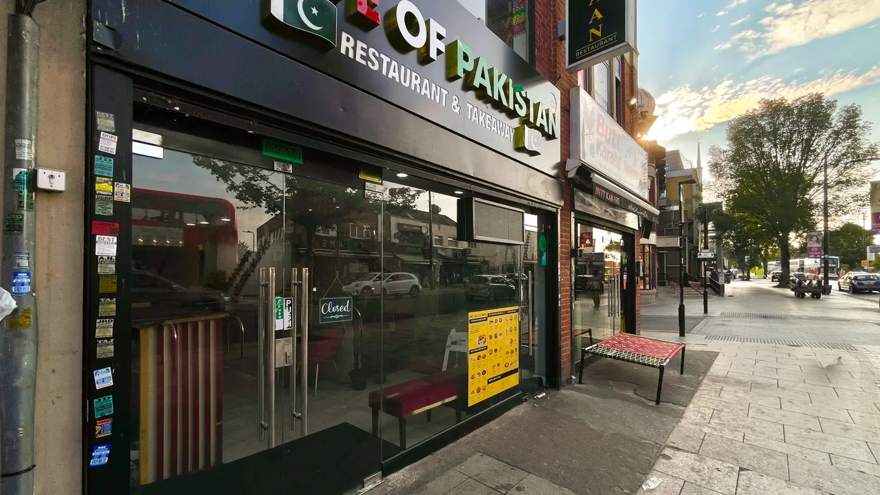 The Broadway, Southall, UB1, photo 4