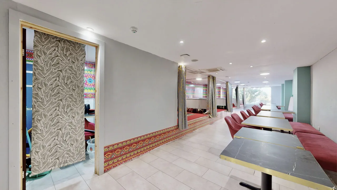 The Broadway, Southall, UB1, photo 21
