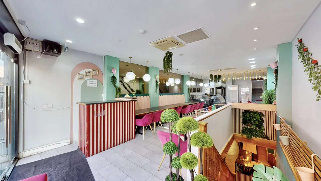 The Broadway, Southall, UB1, photo 6